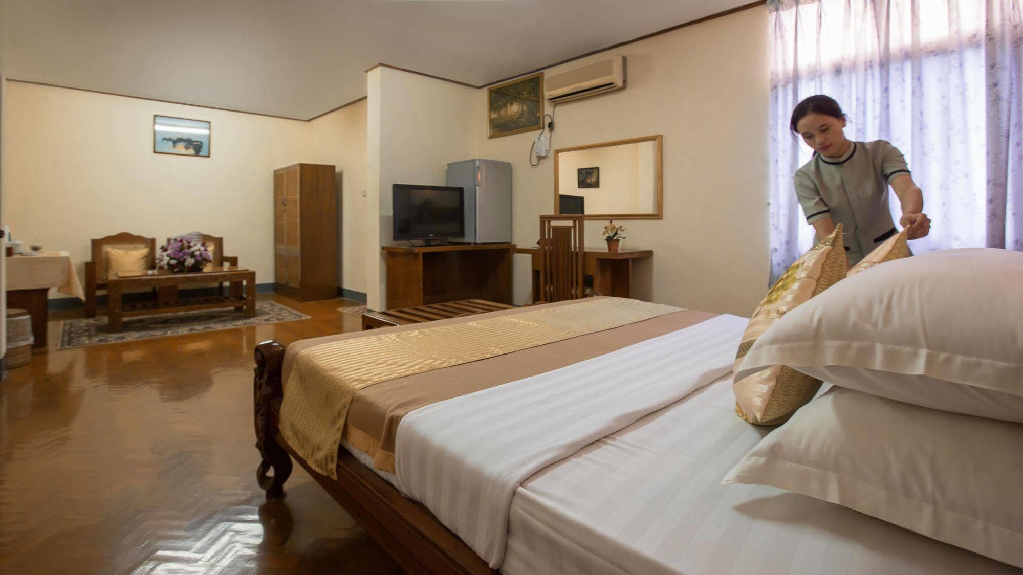 Nadi Myanmar Hotel Mandalay Esterno foto