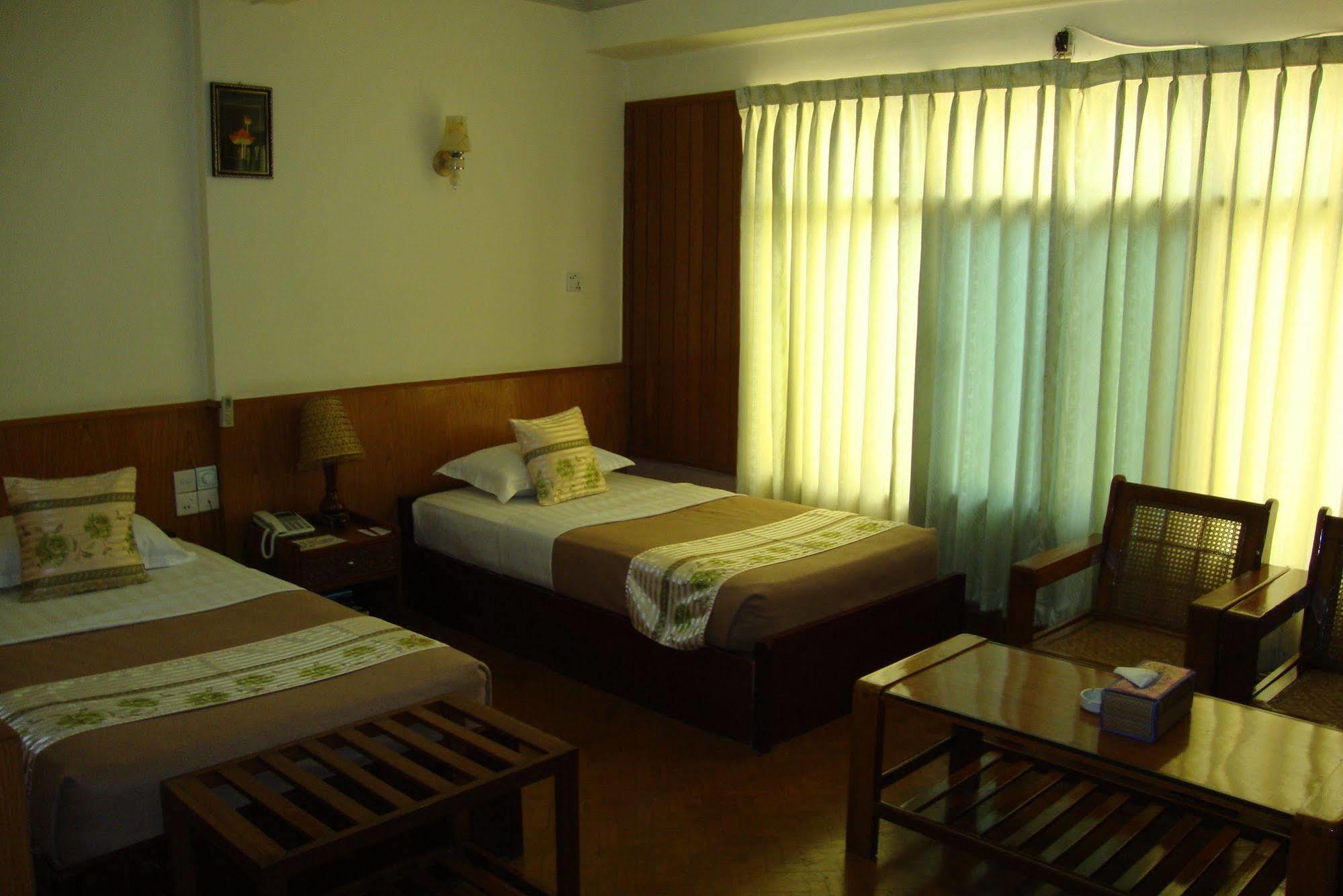 Nadi Myanmar Hotel Mandalay Esterno foto